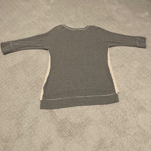 Sweatshirt - Picture 4 of 4